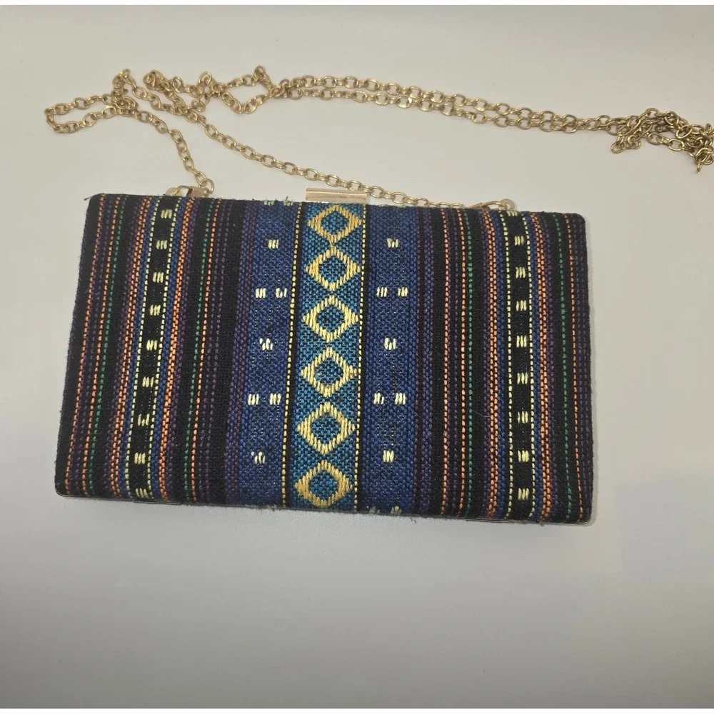 Bamboo Trading Company Clutch Purse Gold Tone Chain‎ -1530